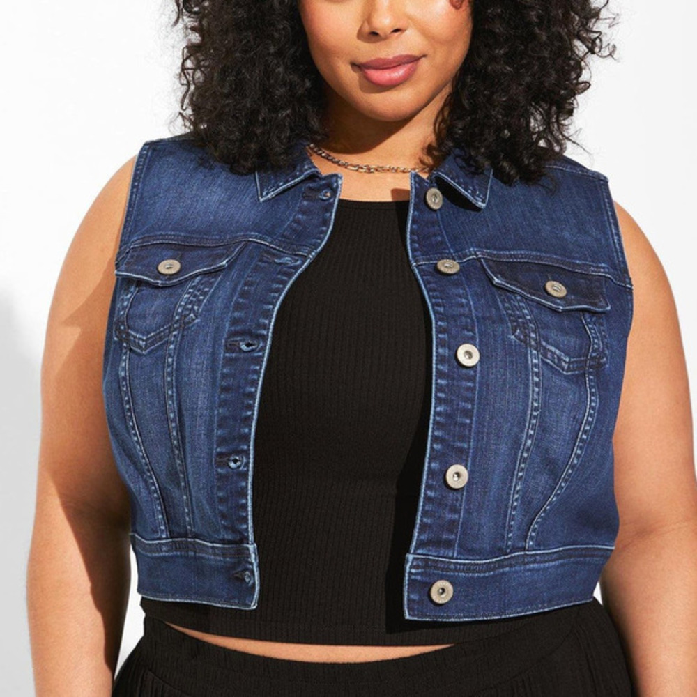 New Torrid 4 (4X 26) Dark Denim Blue Wash Sleeveless Crop Jacket Vest Button‎ Up